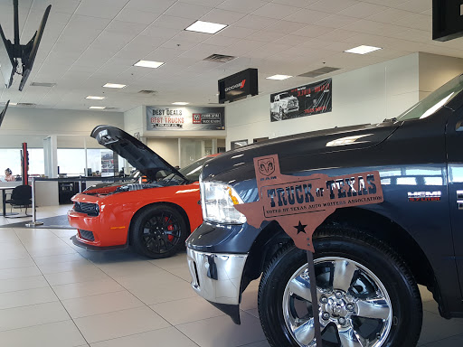 Car Dealer «Chrysler Jeep Dodge City of McKinney», reviews and photos, 700 S Central Expy, McKinney, TX 75070, USA