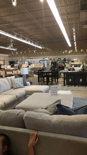 Furniture Store «Ashley HomeStore», reviews and photos, 4068 Commonwealth Ave, Eau Claire, WI 54701, USA