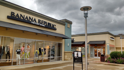 Shopping Mall «Cincinnati Premium Outlets», reviews and photos, 400 Premium Outlets Dr, Monroe, OH 45050, USA