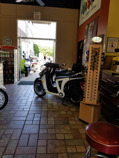 Motor Scooter Dealer «Scooterville Minnesota», reviews and photos, 904 19th Ave S, Minneapolis, MN 55404, USA