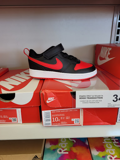 Shoe Store «Rack Room Shoes», reviews and photos, 1819 Matthews Township Pkwy, Matthews, NC 28105, USA