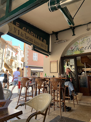 Bar Le Gorille à Saint-Tropez