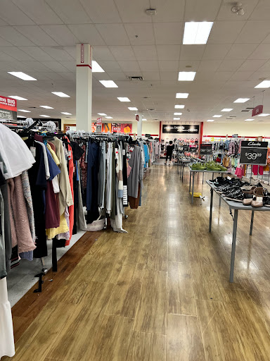 Department Store «T.J. Maxx & HomeGoods», reviews and photos, 103 S Mt Juliet Rd #610, Mt Juliet, TN 37122, USA
