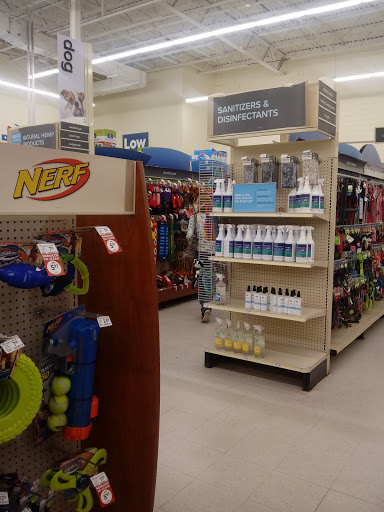 Pet Supply Store «PetSmart», reviews and photos, 1520 Pleasant Valley Rd, Manchester, CT 06042, USA