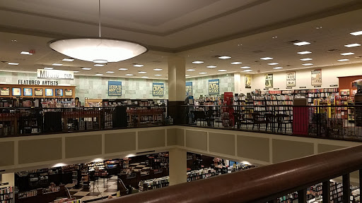 Book Store «Barnes & Noble Booksellers Crocker Park», reviews and photos, 198 Crocker Park Blvd, Westlake, OH 44145, USA