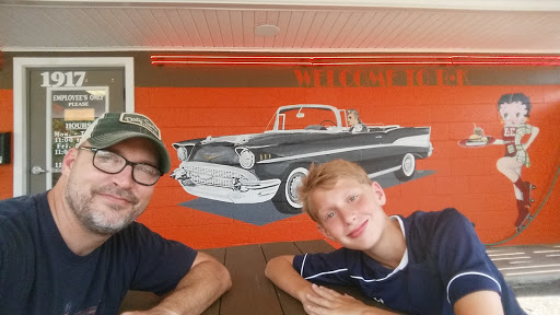 Restaurant «BK Root Beer and BBQ», reviews and photos, 1917 W Memorial Dr, Muncie, IN 47302, USA