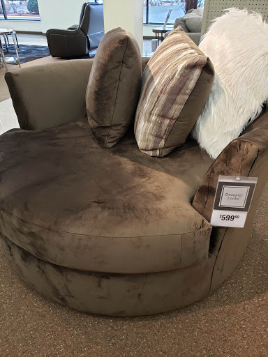 Furniture Store «Value City Furniture», reviews and photos, 2720 N Mall Dr, Virginia Beach, VA 23452, USA