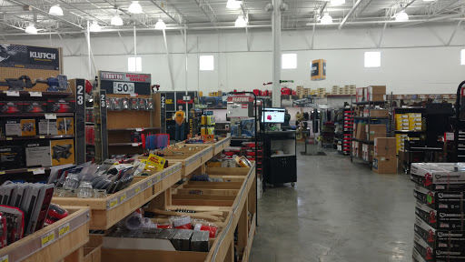 Tool Store «Northern Tool + Equipment», reviews and photos, 3906 W Hillsborough Ave, Tampa, FL 33614, USA