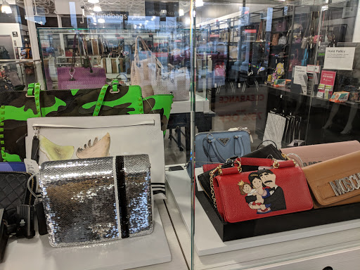 Department Store «Saks OFF 5TH», reviews and photos, 1675 Rockville Pike, Rockville, MD 20852, USA