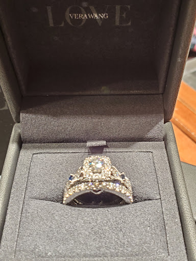 Jewelry Store «Zales - The Diamond Store», reviews and photos, 5050 Factory Shops Blvd, Castle Rock, CO 80108, USA