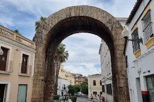 Trajan Arch image