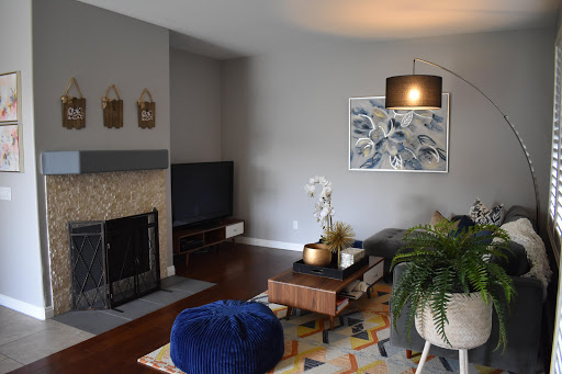 Paint Store «Dunn-Edwards Paints - Valencia», reviews and photos, 25520 The Old Rd, Newhall, CA 91381, USA