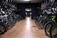 Tienda, taller y párking de bicicletas en Poblenou - Team Royal BCN