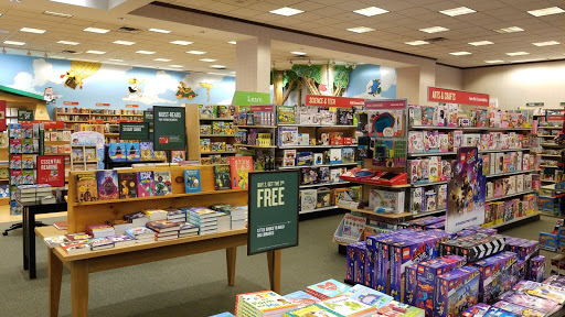 Book Store «Barnes & Noble», reviews and photos, 7700 NE 4th Plain Blvd Vancouver Plaza, Vancouver, WA 98662, USA