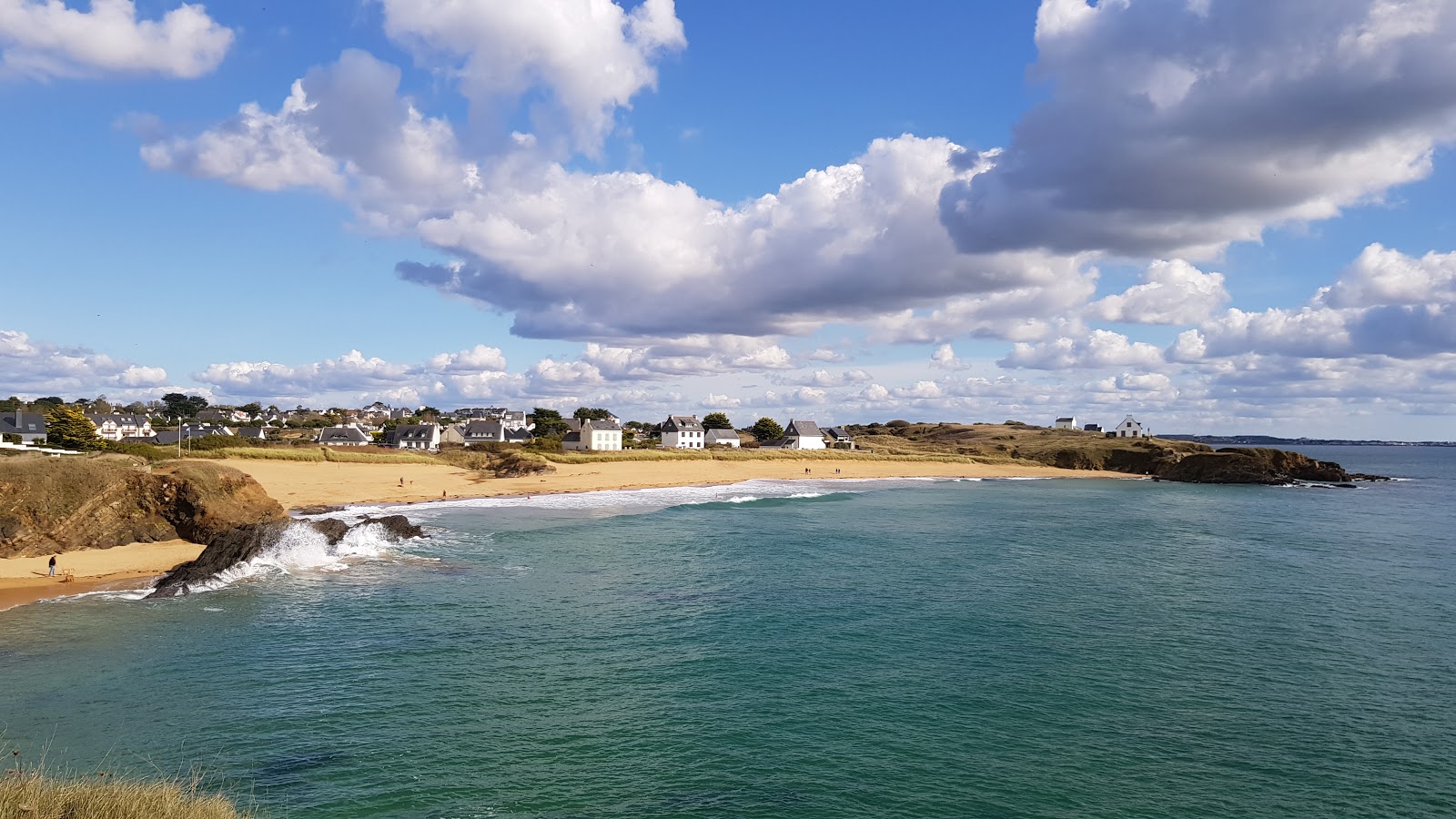 Bellangenet beach'in fotoğrafı ve yerleşim