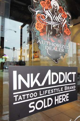 Tattoo Shop «Royal Flesh Tattoo and Piercing», reviews and photos, 4005 N Broadway St, Chicago, IL 60613, USA