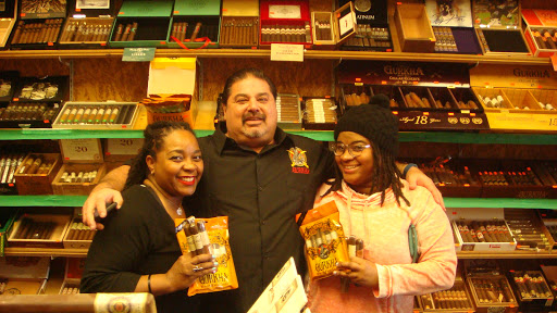 Tobacco Shop «Tobacco Store», reviews and photos, 7020 E Shelby Dr #110, Memphis, TN 38125, USA