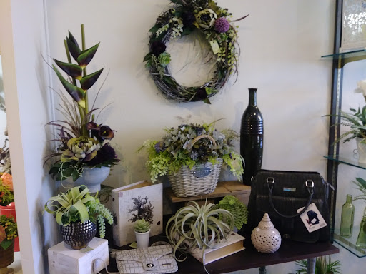 Florist «Harriets Flowers», reviews and photos, 226 College Ave W, Ruskin, FL 33570, USA