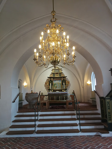 Anmeldelser af Lundtofte Kirke i Birkerød - Kirke