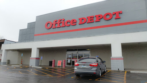 Office Depot, 2525 Iowa St, Lawrence, KS 66046, USA, 