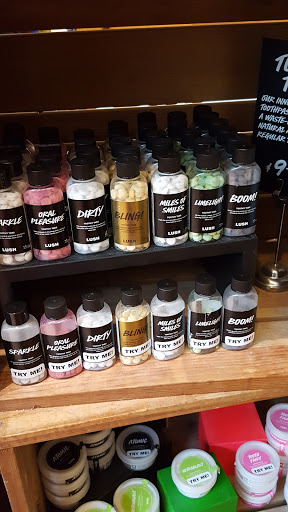 Cosmetics Store «Lush Cosmetics», reviews and photos, 6401 Bluebonnet Blvd #1028, Baton Rouge, LA 70836, USA