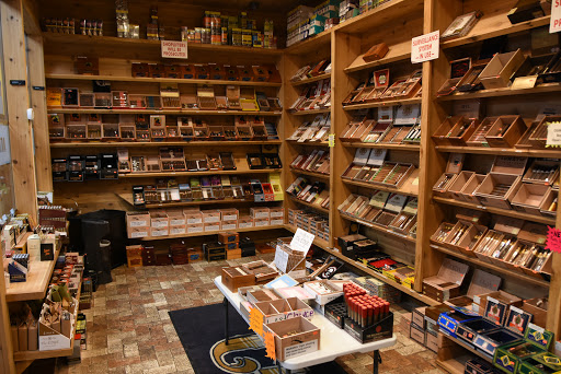 Tobacco Shop «Tundra Smoke Shop», reviews and photos, 2719 S Oneida St, Green Bay, WI 54304, USA