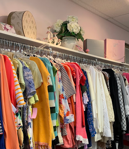 Consignment Shop «Twinkle Resale Boutique», reviews and photos, 100 Ridge Rd, Chadds Ford, PA 19317, USA