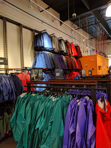 Clothing Store «The North Face Outlet», reviews and photos, 8555 San Ysidro Ave Ste 20, Gilroy, CA 95020, USA