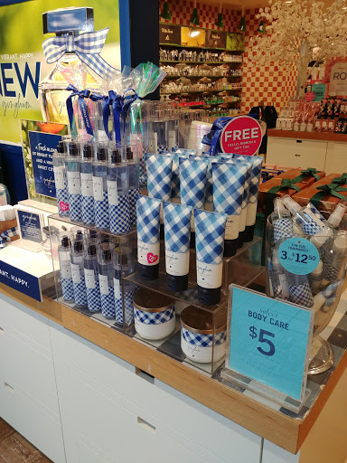 Beauty Supply Store «Bath & Body Works», reviews and photos, 6036 Sunrise Mall Rd, Citrus Heights, CA 95610, USA
