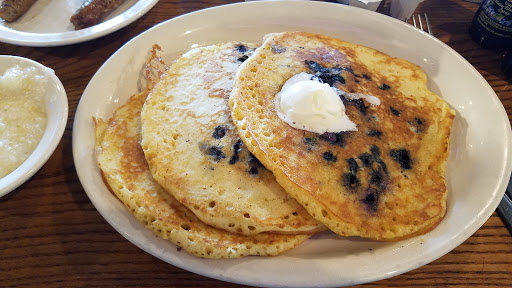 American Restaurant «Cracker Barrel Old Country Store», reviews and photos, 1511 Riverboat Center Dr, Joliet, IL 60431, USA