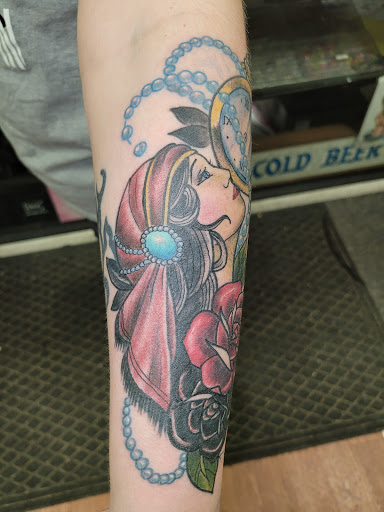 Tattoo Shop «Black Label Custom Tattooing LLC», reviews and photos, 544 E Apple Ave, Muskegon, MI 49442, USA