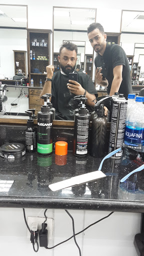 Barber Shop «Fashion Hair Salon», reviews and photos, 3330 Hillcroft St f, Houston, TX 77057, USA