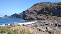 Guayedra Beach'in fotoğrafı dağlarla çevrili