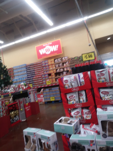 Grocery Store «Grocery Outlet Bargain Market», reviews and photos, 355 N Citrus Ave, Azusa, CA 91702, USA