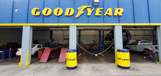 Tire Shop «Goodyear Auto Service Center», reviews and photos, 3690 Bird Rd, Coral Gables, FL 33133, USA