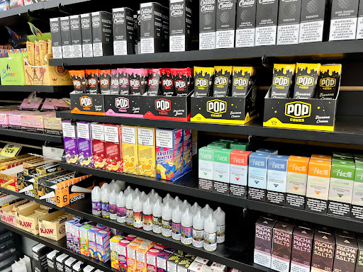 Tobacco Shop «Smoke Hut Smoke Shop», reviews and photos, 11902 Blue Ridge Boulevard g, Grandview, MO 64030, USA