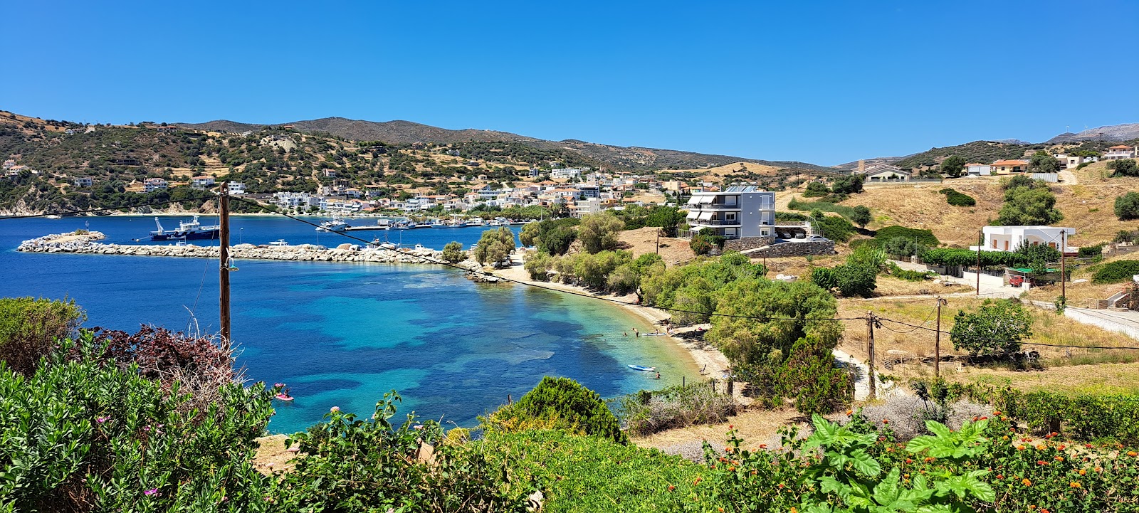 Foto di Agioi Apostoloi Small Beach con una superficie del piccoli ciottoli beige