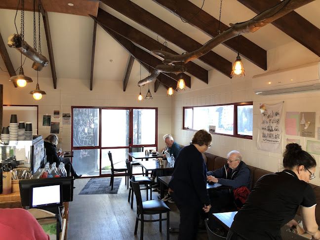 Paris Bakery Cafe Open Times