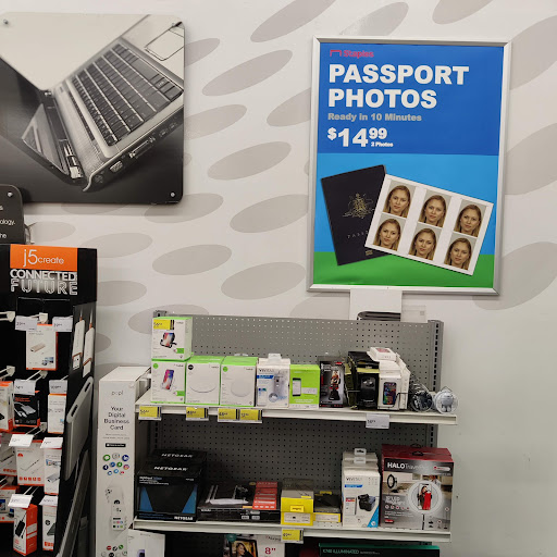 Office Supply Store «Staples», reviews and photos, 209-34 Northern Blvd, Bayside, NY 11361, USA