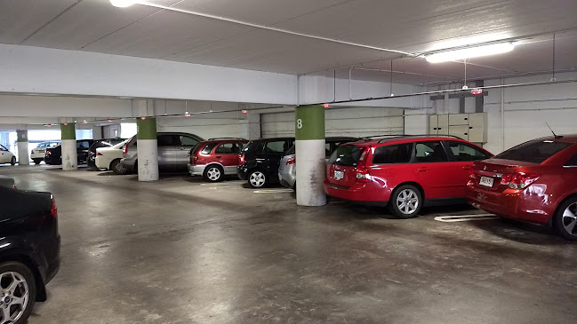 Victoria Street Car Park - Parking garage
