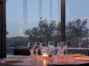 Photo n°102 de Bistrot Là-Haut à Suresnes ()