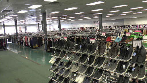 Discount Store «Discount Fashion Warehouse Dublin», reviews and photos, 6599 Dublin Center Dr, Dublin, OH 43017, USA