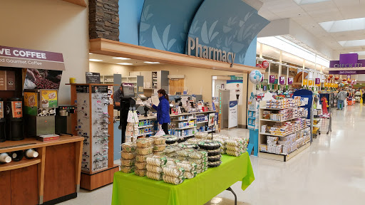 Grocery Store «Stop & Shop», reviews and photos, 141 Main St, Foxborough, MA 02035, USA