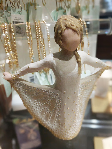 Gift Shop «First Capitol Trading Collectibles and Gifts», reviews and photos, 207 S Main St, St Charles, MO 63301, USA