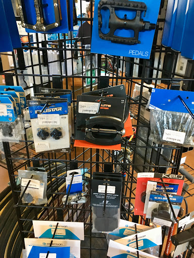 Bicycle Store «The Hub Cyclery», reviews and photos, 7880 Old Redwood Hwy, Cotati, CA 94931, USA