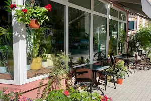 Kawiarnio-Kwiaciarnia Cafeciarka image