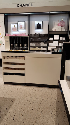 CHANEL Fragrance and Beauty space