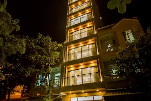TONY ESTATES Danang Beach Luxury Apartments (Managed by TONY LIVINGS) image