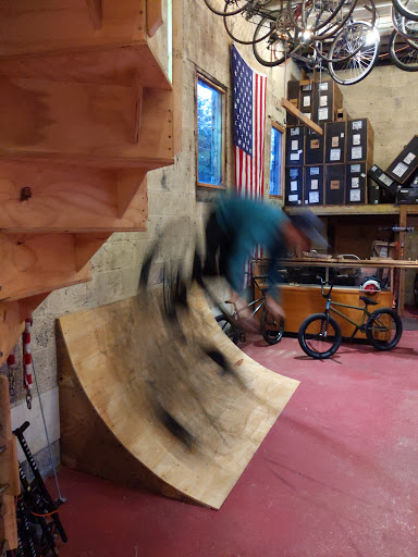 Bicycle Store «Belmar Bike Shop», reviews and photos, 1318 Main St, Belmar, NJ 07719, USA