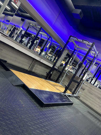 Gym «Intoxx Fitness - Grasmere», reviews and photos, 2071 Clove Rd, Staten Island, NY 10304, USA